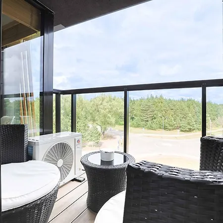 Seaside Apt/w Balcony, By Cohost Palanga